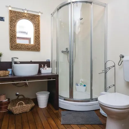 One-bedroom In Apartment